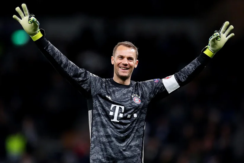 Manuel Neuer extends Bayern contract