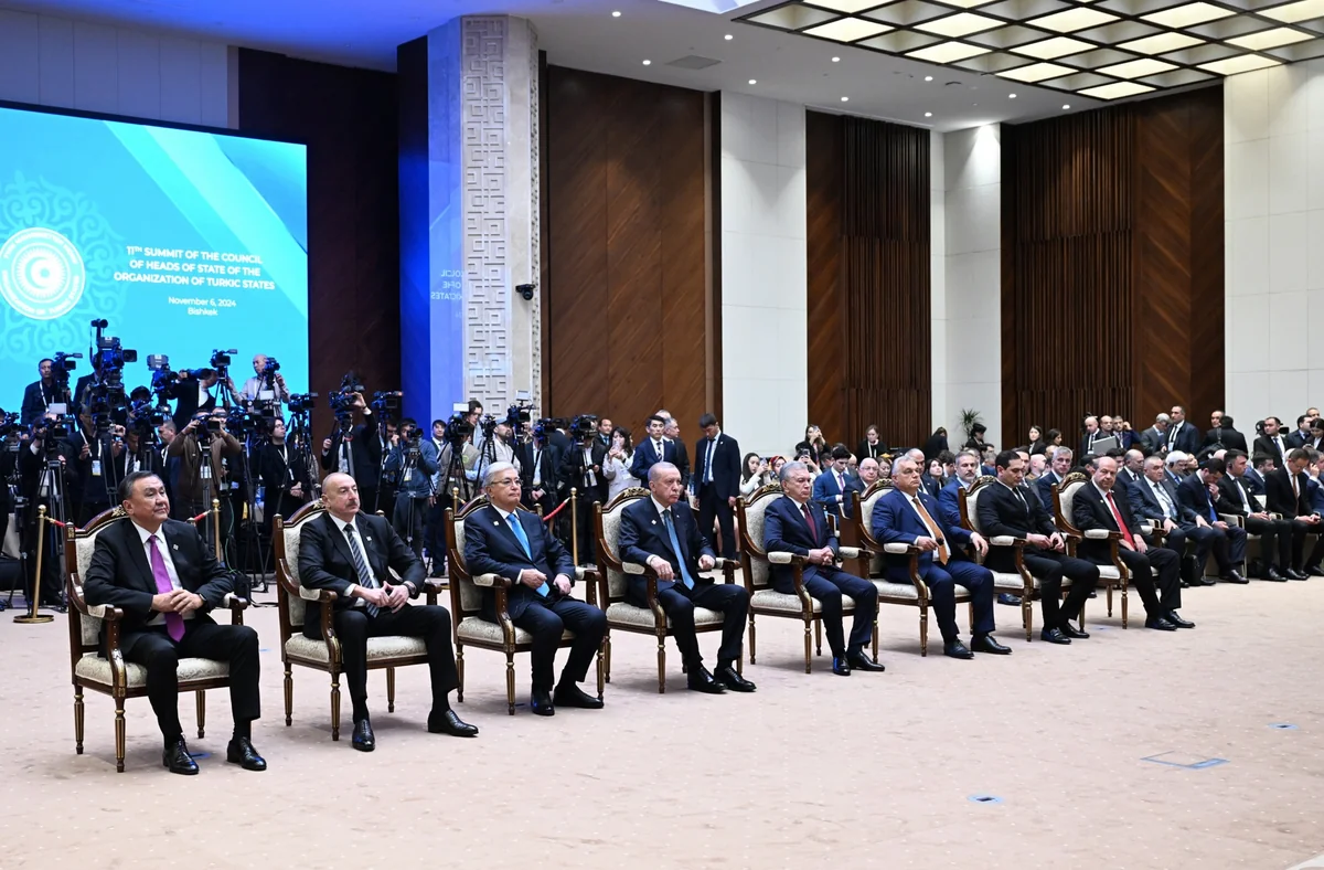 Viktor Orban Türk Dünyasının Ali Ordeni ilə təltif olunub, İlham Əliyev mərasimdə iştirak edib