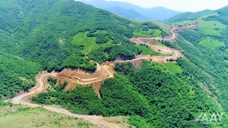 Laçın şəhərindən yan keçən yeni avtomobil yolunun asfaltlanmasına başlanılıb
