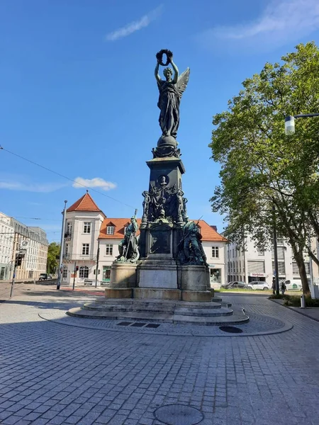 Frayburq təəssüratları: Alman dəqiqliyi, alman istiliyi... - REPORTAJ