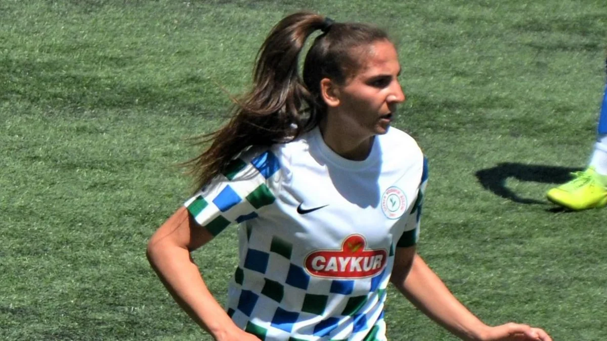 Azərbaycan millisinin futbolçusu Türkiyə klubuna keçib