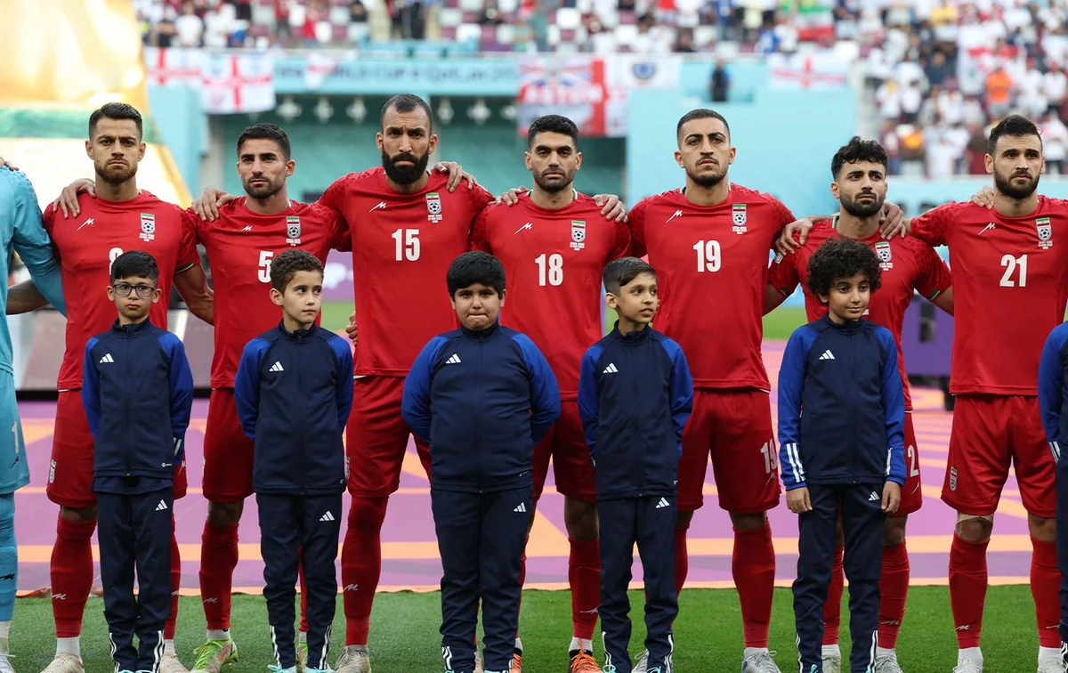 İran dövlət televiziyası futbolçuların himni oxumamasını efirə verməyib
