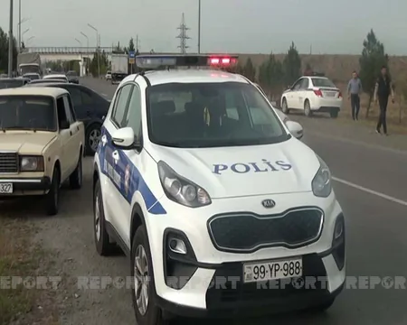 Yevlaxda motosikletlə yük maşını toqquşub, ölən var