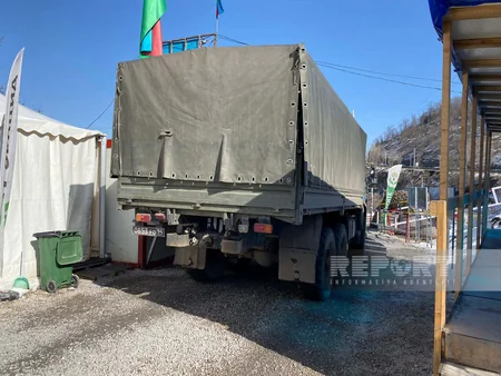 Six cars of Russian peacekeepers pass unhindered on Khankandi-Lachin road