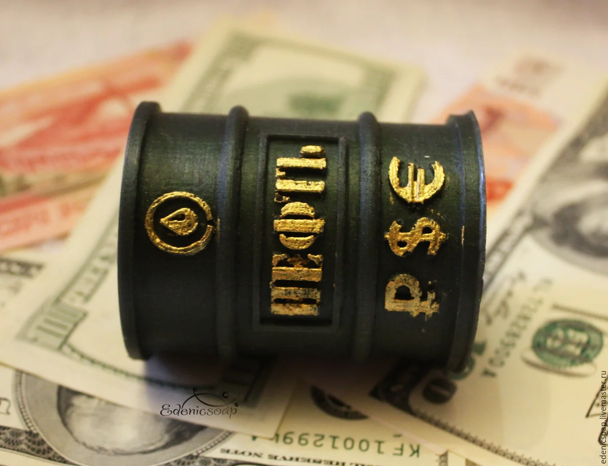 World oil prices tumble