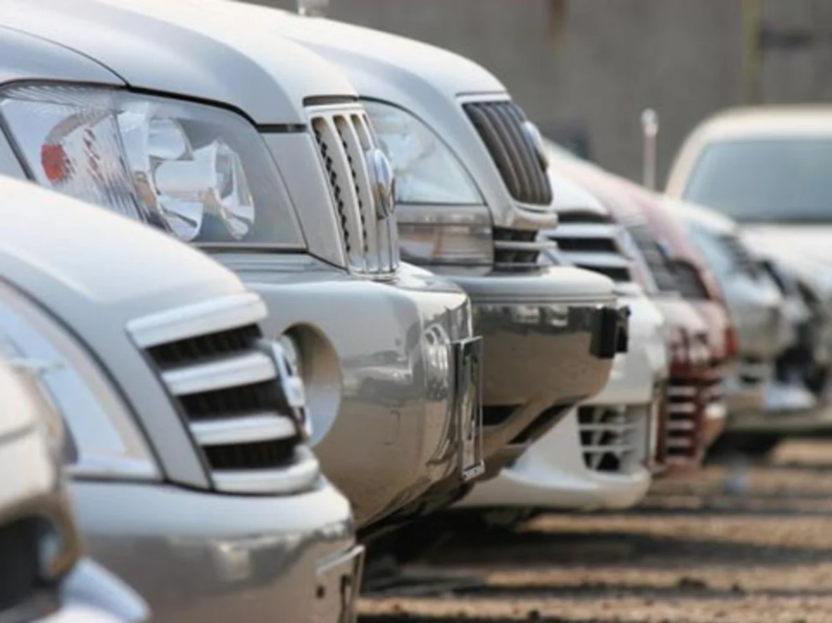 Azerbaijan reduces car import by 6-fold in 2016