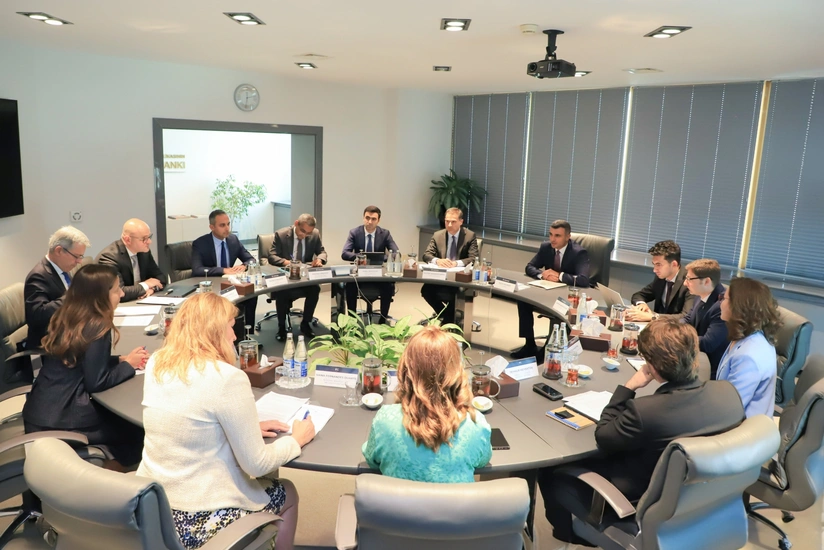 Azerbaijan’s Central Bank, IFC mull development of green economy