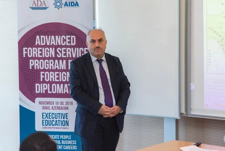 Azərbaycandakı xarici diplomatlar Dağlıq Qarabağ münaqişəsi barədə məlumatlandırılıblar