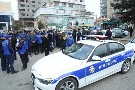 Bakıda Fərqlənmə nişanı almaq istəməyən taksi sürücüləri ilə görüş keçirilib