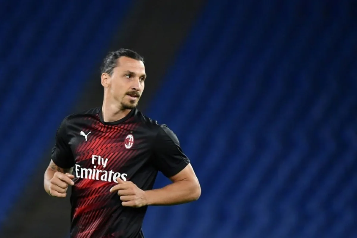 Ibrahimovic agrees new deal with AC Milan