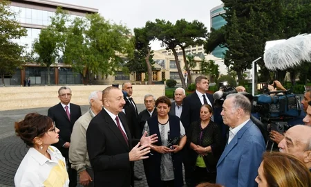 President Ilham Aliyev views conditions created at newly-reconstructed park in Baku