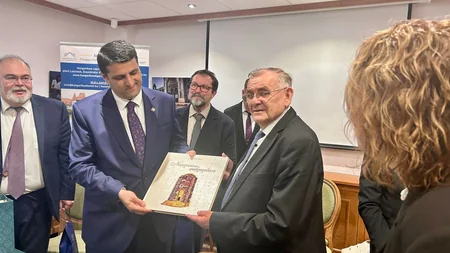 Naxçıvan Dövlət Universiteti ilə Con fon Neyman Universiteti arasında ikili diplom müqaviləsi imzalanıb 