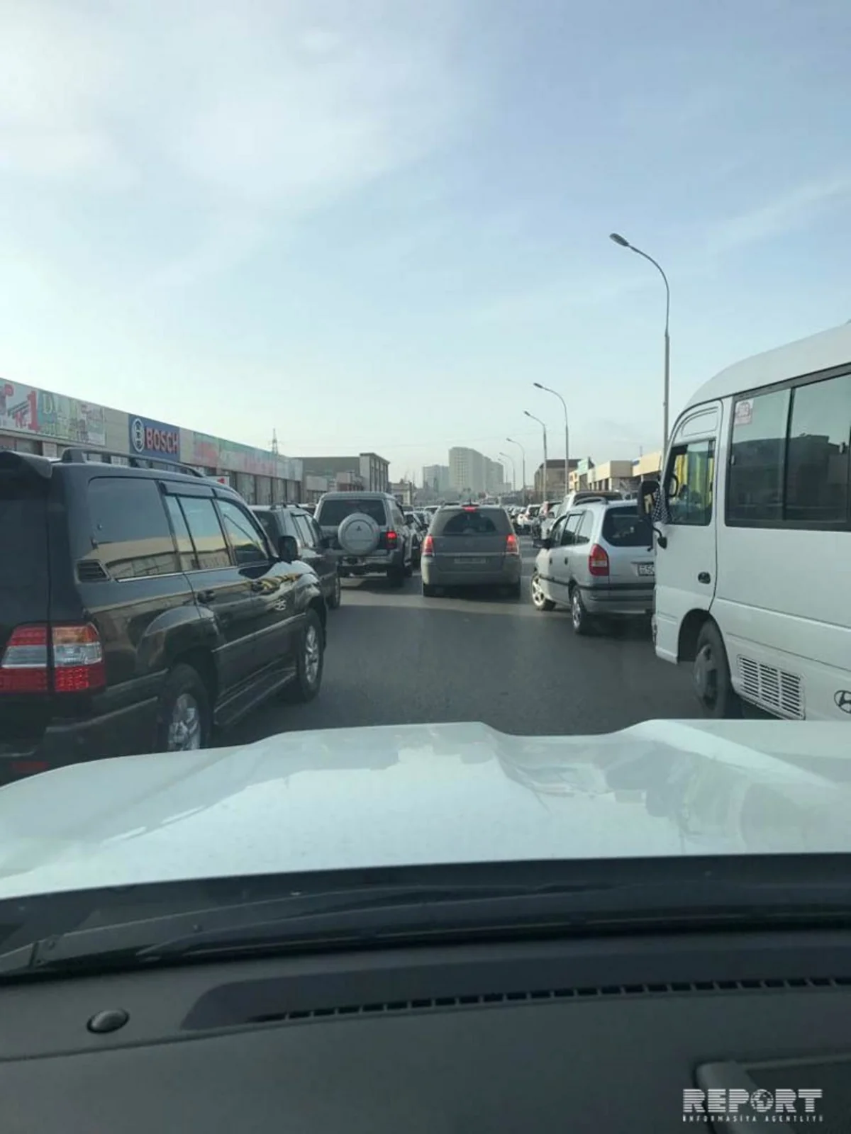 Sumqayıtda avtoqəza nəticəsində yol bağlanıb