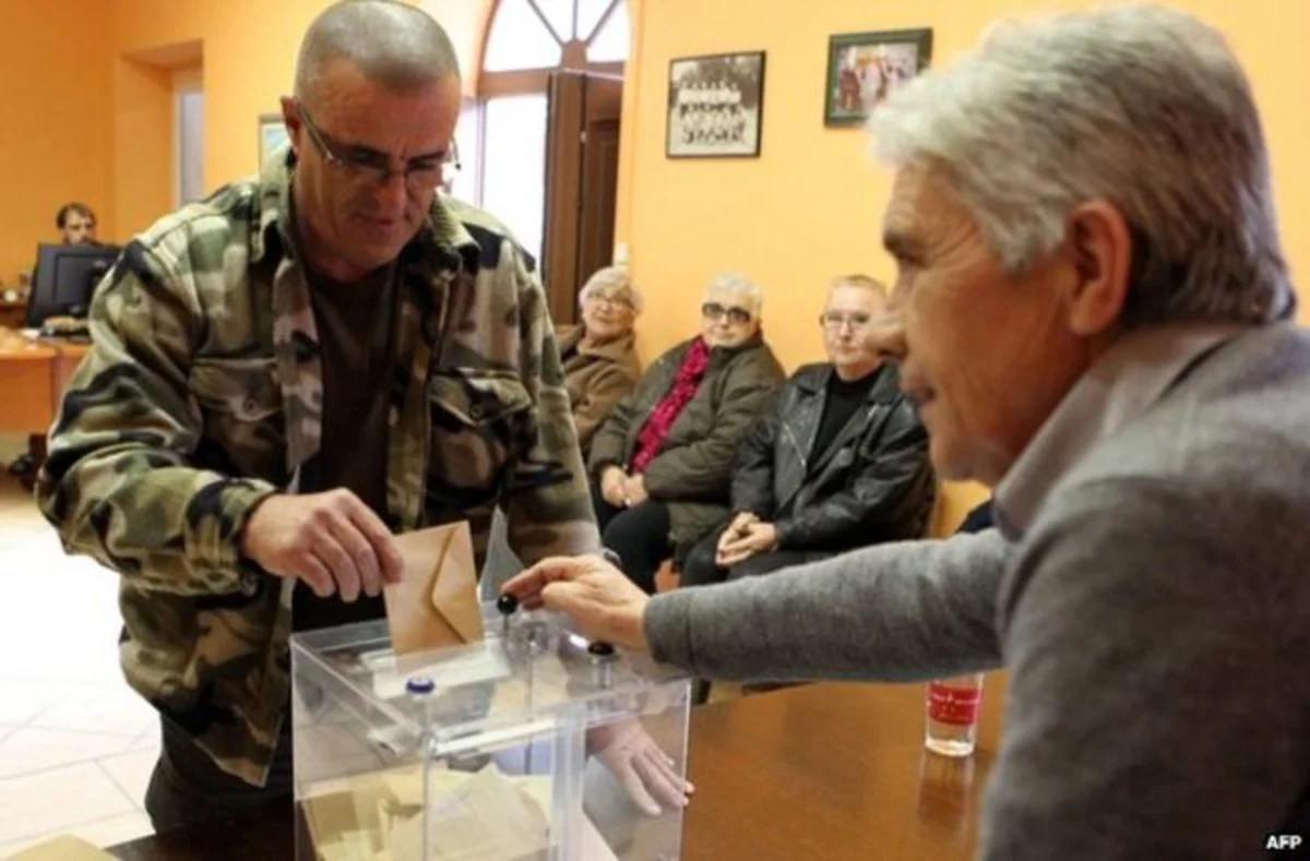Sabiq prezident Nikola Sarkozinin partiyası Fransa seçkilərində qələbə çalıb