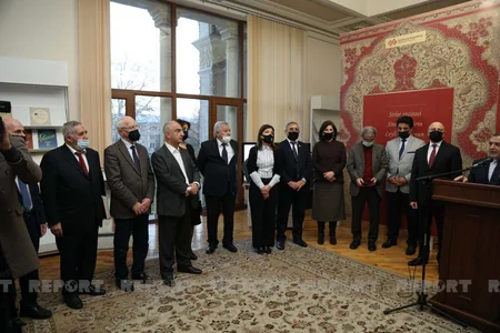 “Nizami Gəncəvi. Xəmsə” kitabının təqdimatı keçirilib