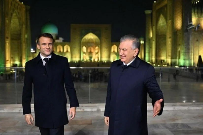 Səmərqənddə Özbəkistan və Fransa prezidentləri danışıqlar aparır