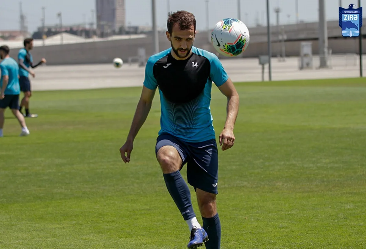 Zirə müdafiəçini razı sala bilmədi