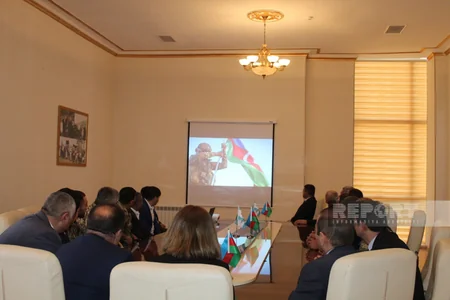 Göygöldə Zəfər Günü ilə bağlı dəyirmi masa təşkil olunub