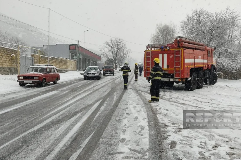 МЧС призвало граждан быть осторожными при движении на обледенелых дорогах