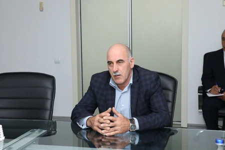 İqtisadiyyat nazirinin müavini Xaçmazda vətəndaşları qəbul edib