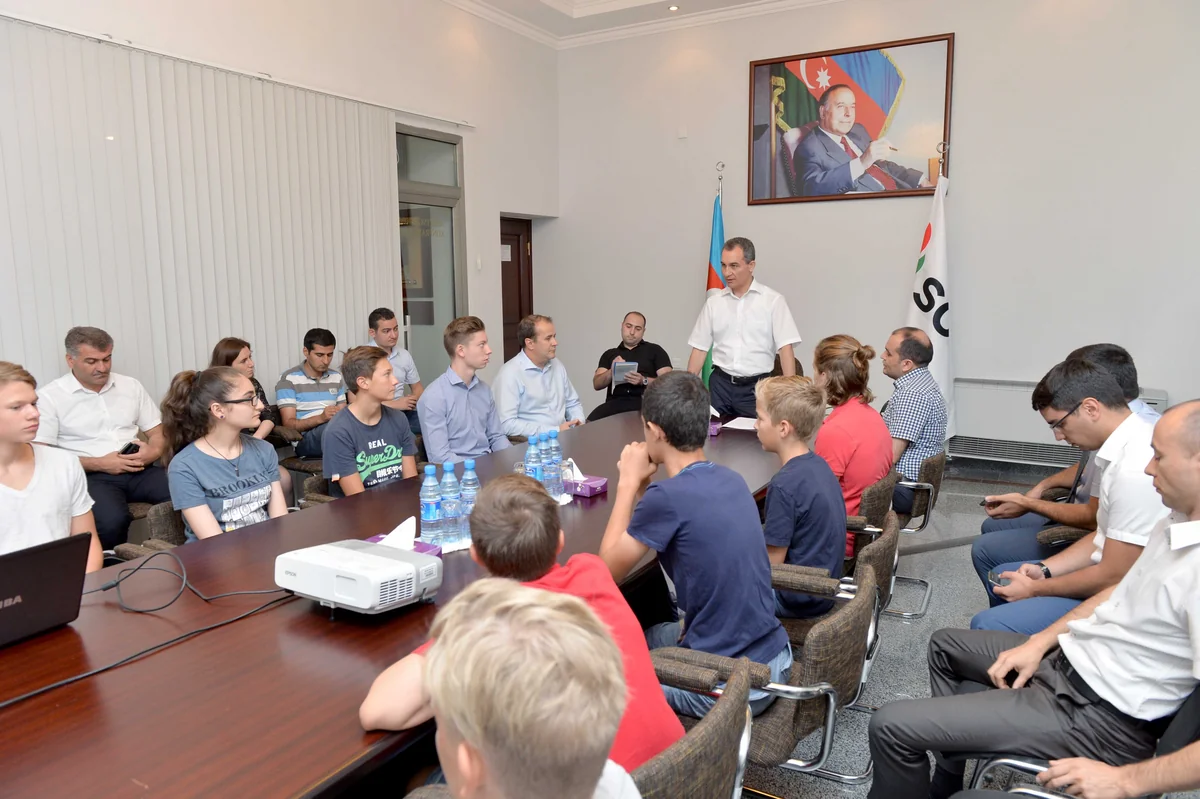 ​SOCAR-la əməkdaşlıq çərçivəsində alman məktəblilər Azərbaycana gəliblər