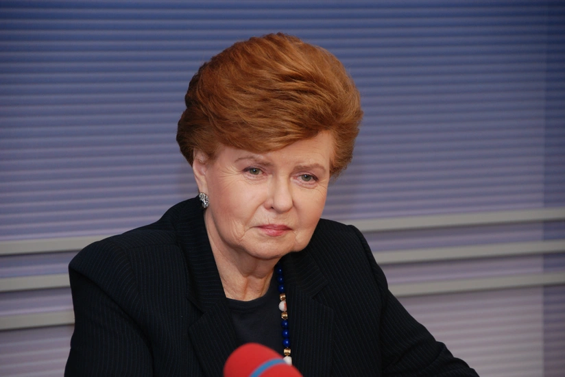 Vike-Freiberga: Azerbaijan’s assistance indicates solidarity in fighting pandemic