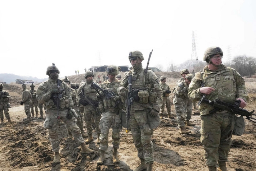 Around 30 North Korean troops cross inter-Korean border, triggering South Korean warning shots