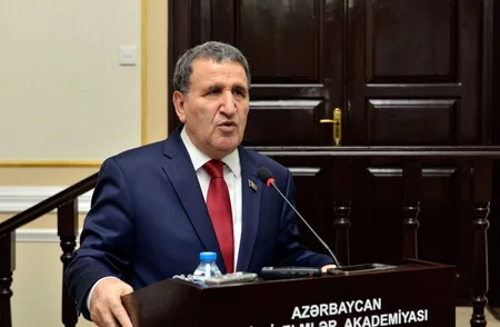 Akademik Ramiz Mehdiyevin Nadir şah Əfşar: diplomatik yazışmalar kitabı təqdim olunub