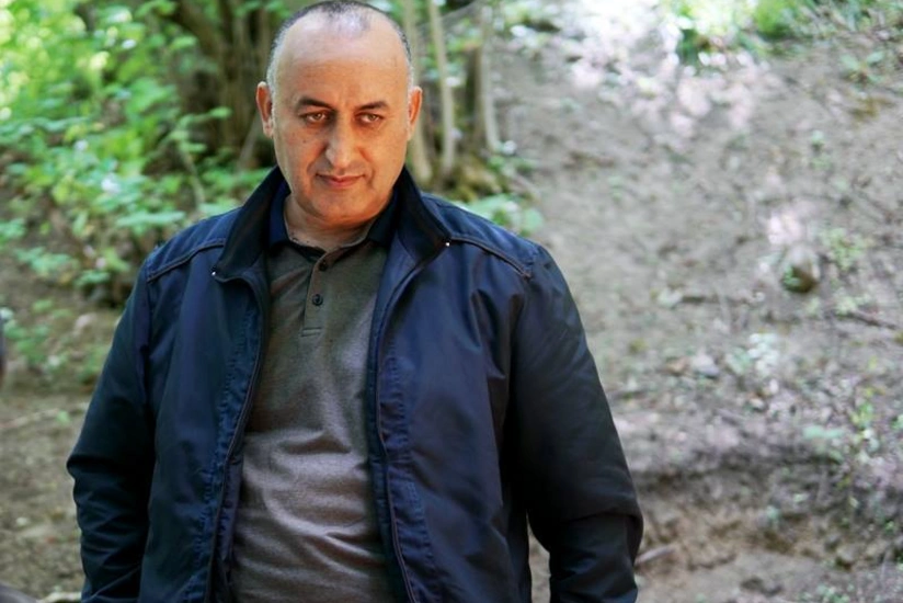 On yaşlı saytın baş redaktoru: “Deputatlardan biri zəng vurdu ki, şəklimi niyə o zəhləmgetmişlə yanaşı vermisiniz?” - MÜSAHİBƏ