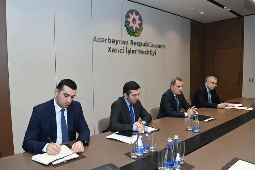 Министр обсудил с главой представительства МККК в Азербайджане ситуацию вокруг Лачынской дороги