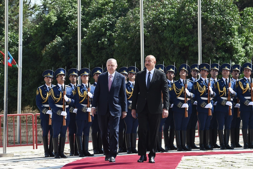 İlham Əliyev Rəcəb Tayyib Ərdoğanı Şuşada qarşıladı - VİDEO