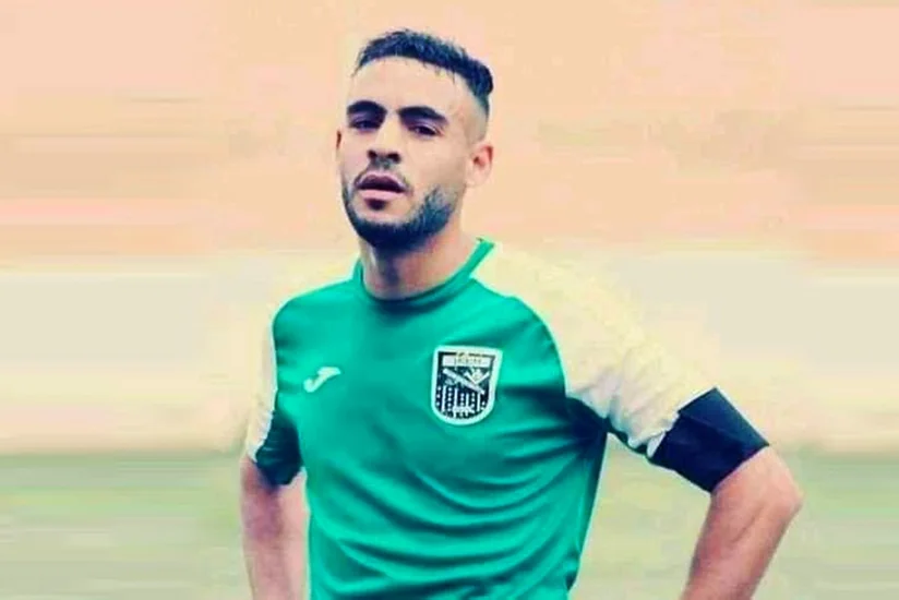 Oyun zamanı infarkt keçirən əlcəzairli futbolçu ölüb