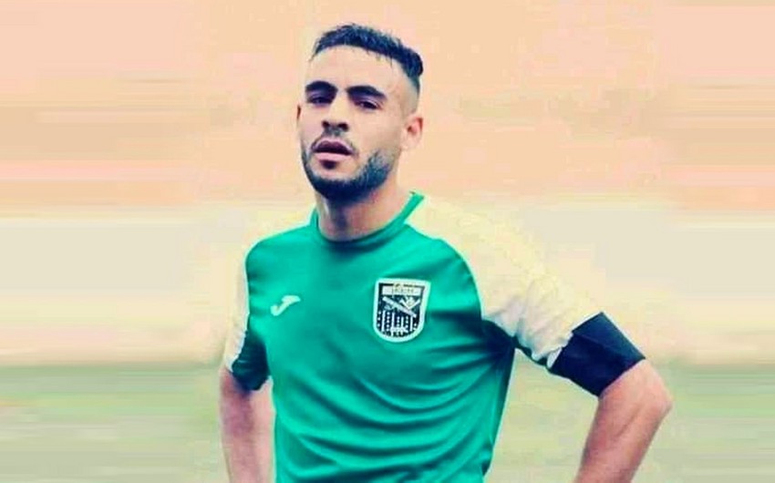 Oyun zamanı infarkt keçirən əlcəzairli futbolçu ölüb