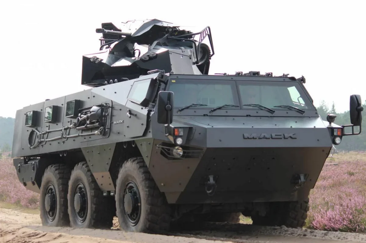 Paris deploys armored vehicles due to protests yellow vests  the first time since 2005