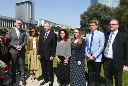 Prezident İlham Əliyev 9 May - Qələbə Günü münasibətilə Bakıda keçirilən mərasimdə iştirak edib - YENİLƏNİB