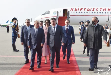 Qırğız Respublikasının Prezidenti Azərbaycana rəsmi səfərə gəlib
