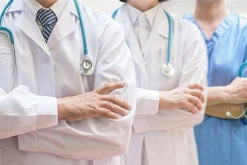 Sertifikasiyadan keçməyən tibb işçilərinin 6 ay müddətində iş yeri və maaşının saxlanılması təklifi ilk oxunuşda qəbul edilib