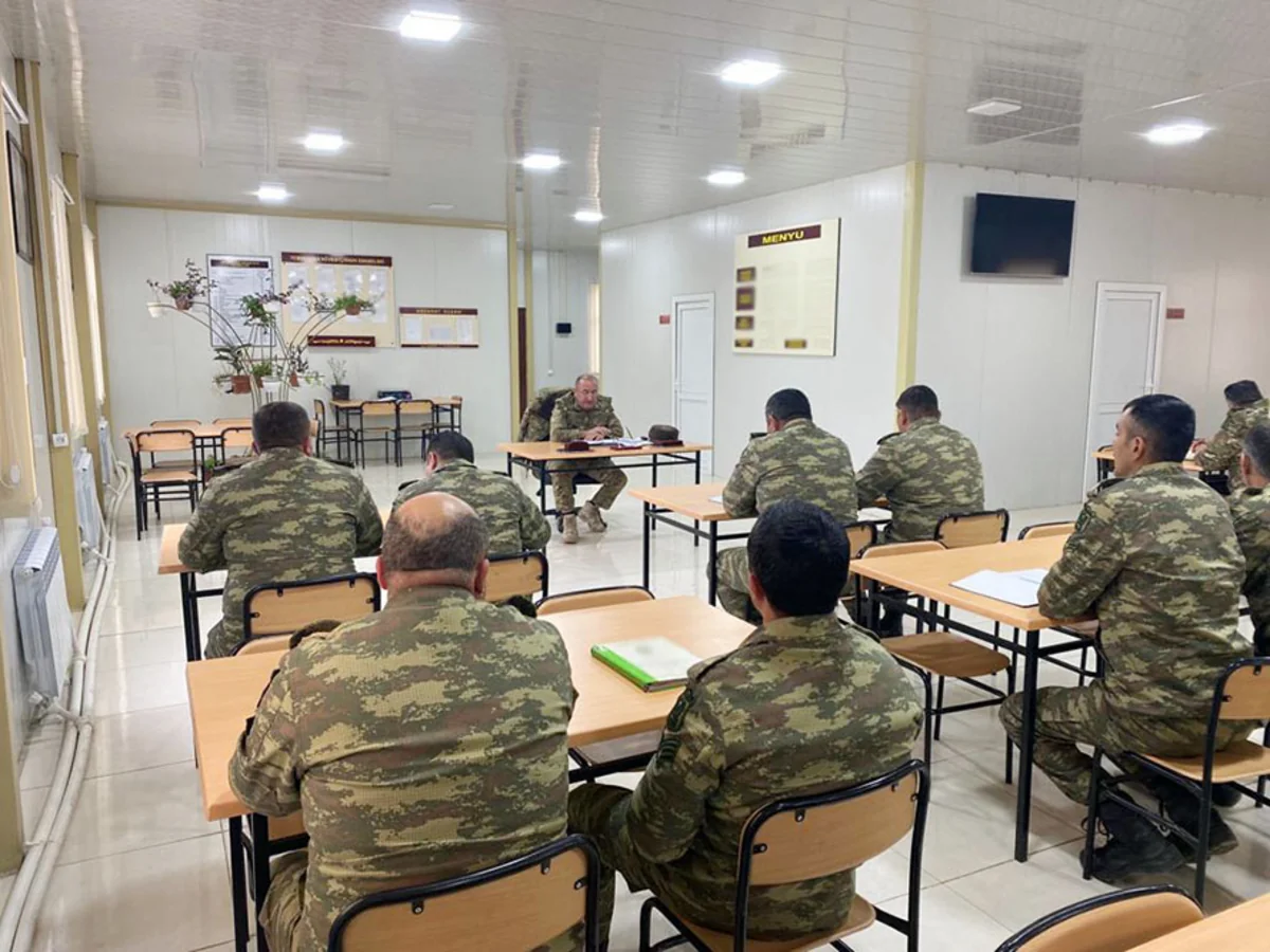 В воинских частях ВС Азербайджана прошли учебно-методические занятия