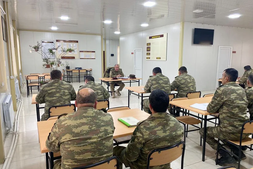 В воинских частях ВС Азербайджана прошли учебно-методические занятия