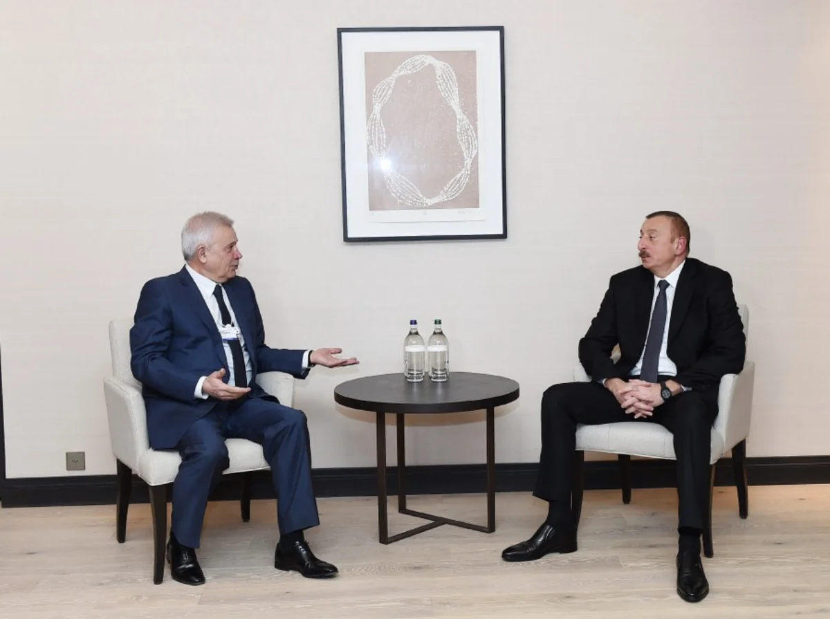 Prezident İlham Əliyev Davosda “LUKOİL” şirkətinin prezidenti ilə görüşüb