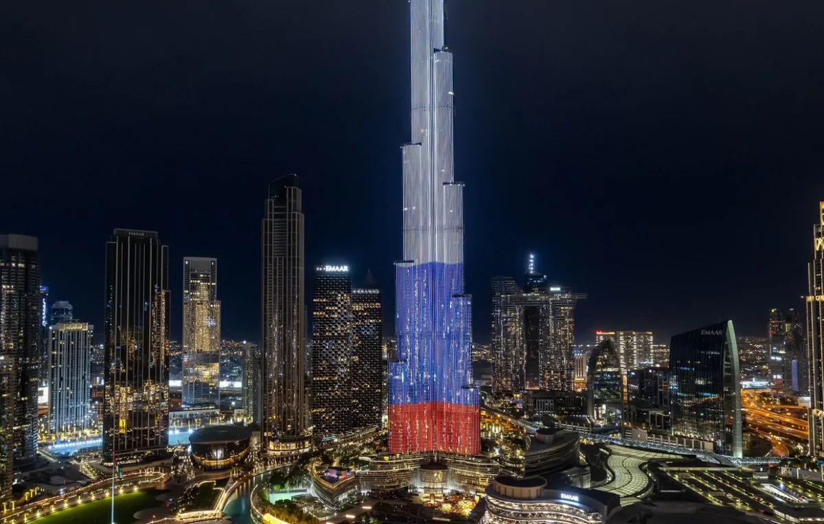 UAE lights up iconic landmarks in colours of Russian flag