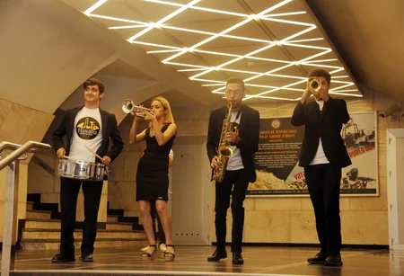 Bakı metrosunda musiqili fləşmob keçirilib