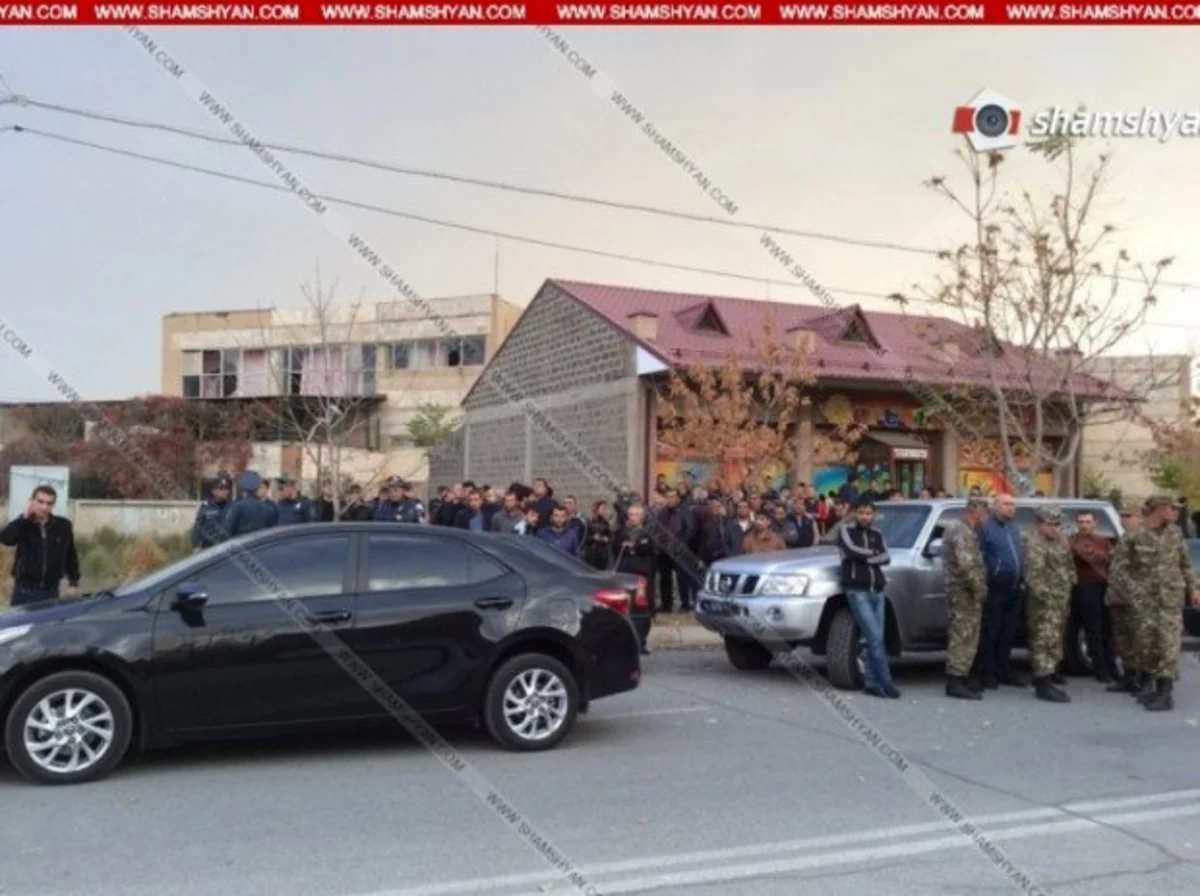 Man armed with knife takes hostages in Armenian kindergarten