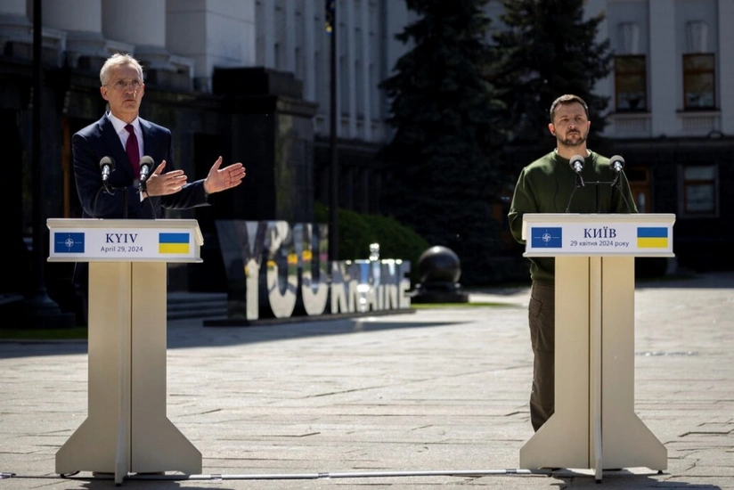 Yens Stoltenberq Ukraynada səfərdədir