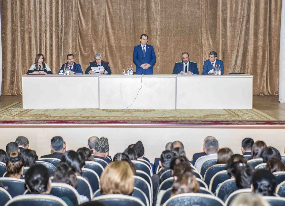 Lənkəran şəhərində erkən nikahlar və onun zərərləri barədə ictimai müzakirə keçirilib