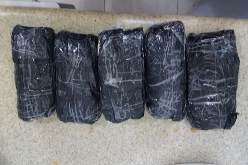 İrandan Azərbaycana daxili orqanında heroin keçirən şəxs tutulub