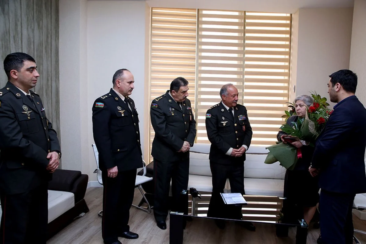 Azərbaycanın igid döyüşçüsünə medal təqdim edilib