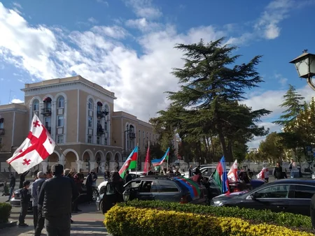 В Грузии празднуют победу Азербайджана