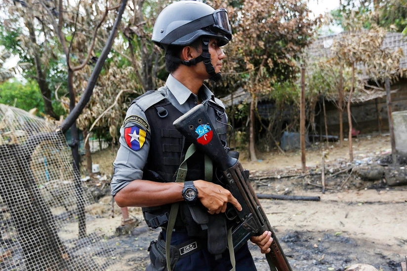 Myanmada toqquşmalar zamanı 13 polis əməkdaşı öldürülüb, yaralılar var