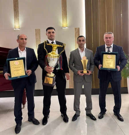 Dadaş Dadaşbəyli Azərbaycan Ağırlıqqaldırma Federasiyası tərəfindən ilin idmançısı seçilib